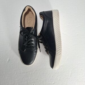 Soul By Naturalizer Black Leather Sneakers Size 8